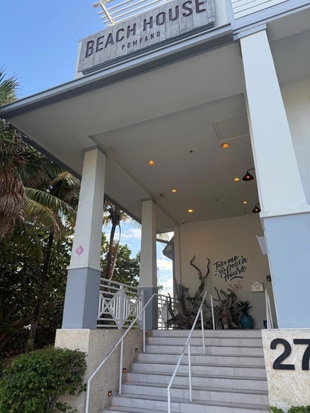 Building Photo - 2840 NE 14th Street Causeway