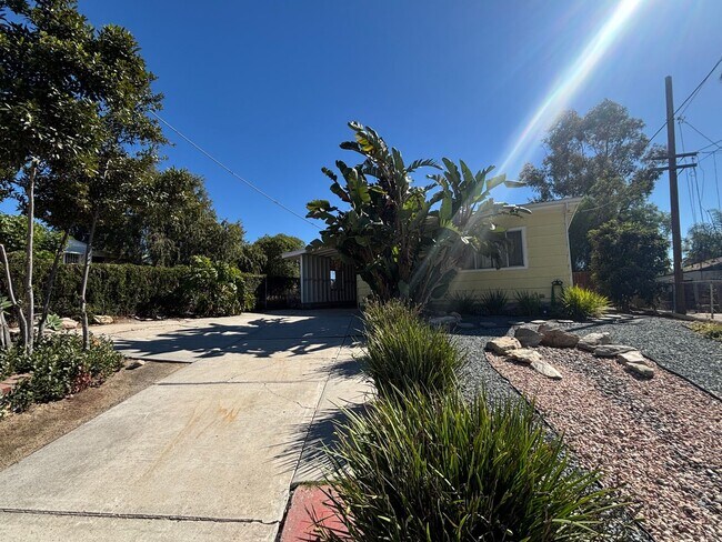Primary Photo - 2 bedrooms 1 bath home in San Diego