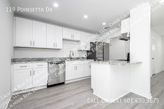 Building Photo - 119 Poinsetta Dr
