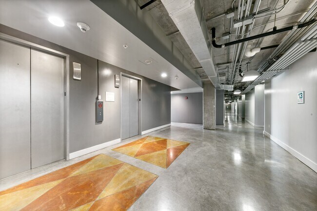 Building Photo - 2000 Bagby St