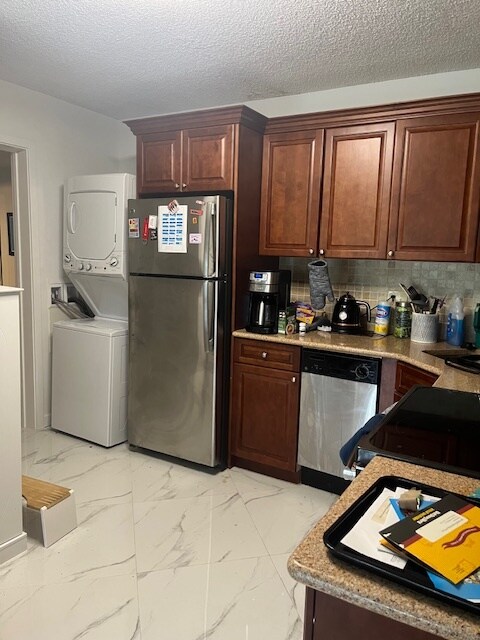 Building Photo - 1113 Green Pine Blvd