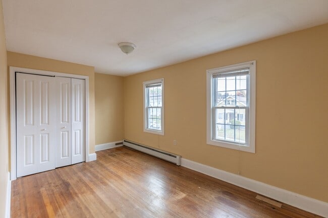 Building Photo - 4 Bedroom Single Family Cape