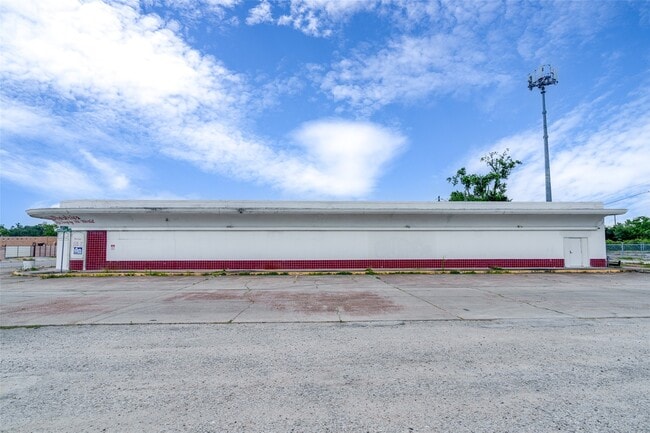 Building Photo - 2900 Luell St