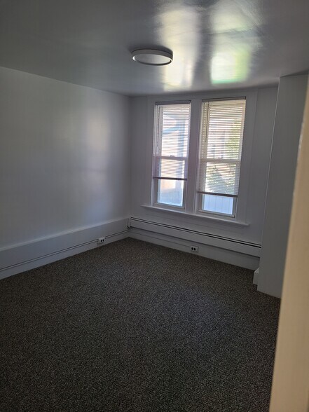 Bedroom - 131 Depeyster St
