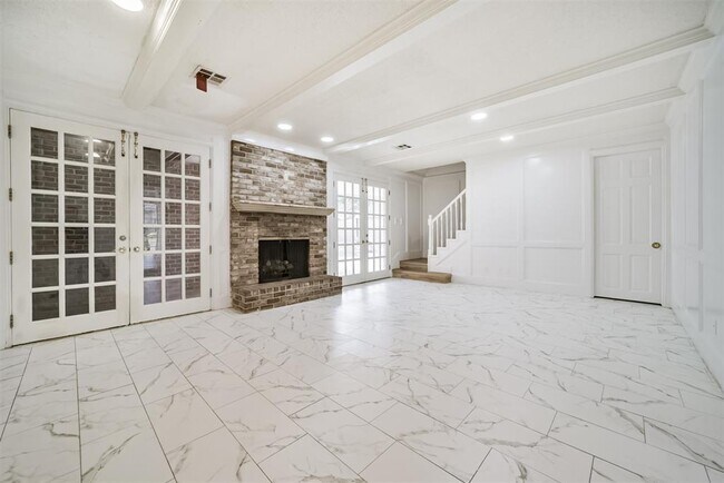 Building Photo - 15738 Fleetwood Oaks Dr