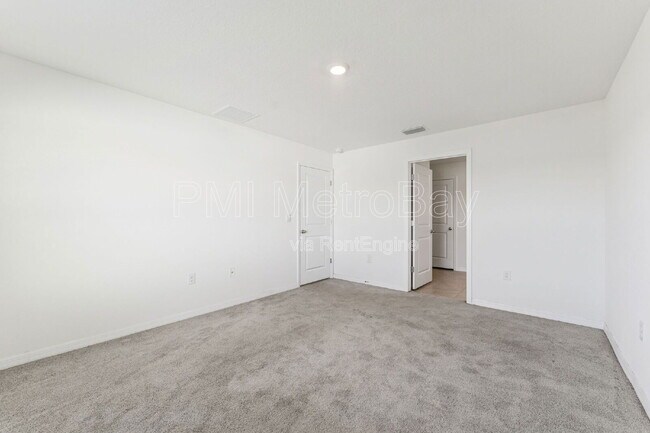 Building Photo - 816 Will Scarlett Ave