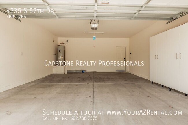Building Photo - 4235 S 57th Dr