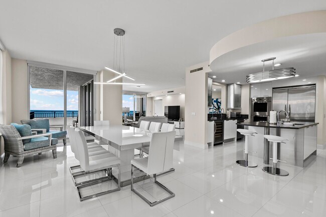 Building Photo - 3800 N Ocean Dr