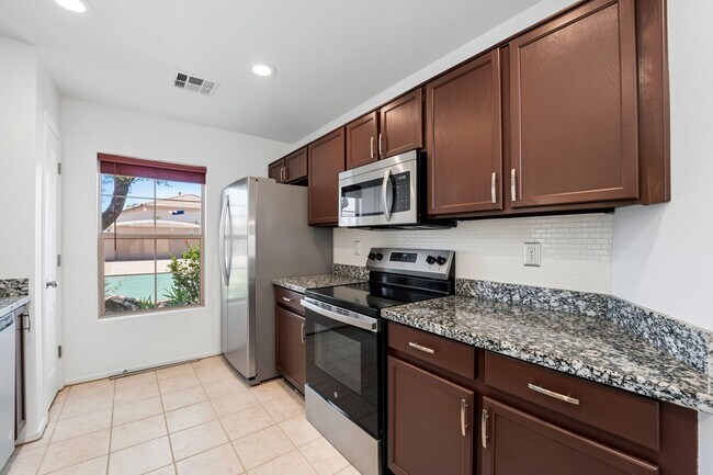 Building Photo - Well maintained 3 bedroom home in Cave Creek AZ - Available Today!