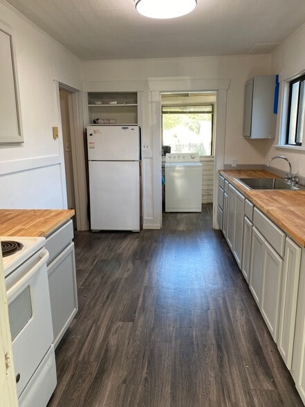 Building Photo - 26 N St NE