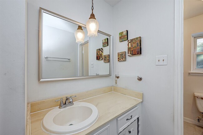 Building Photo - 12823 Westhorpe Dr