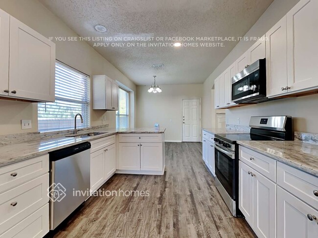 Building Photo - 1804 Lacey Oak Ln