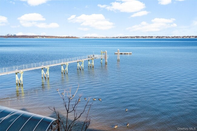 Building Photo - 822 Dean Ave