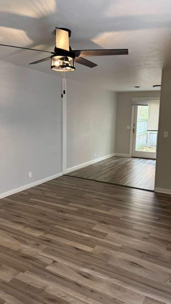 Building Photo - 1651 Mentor Ave