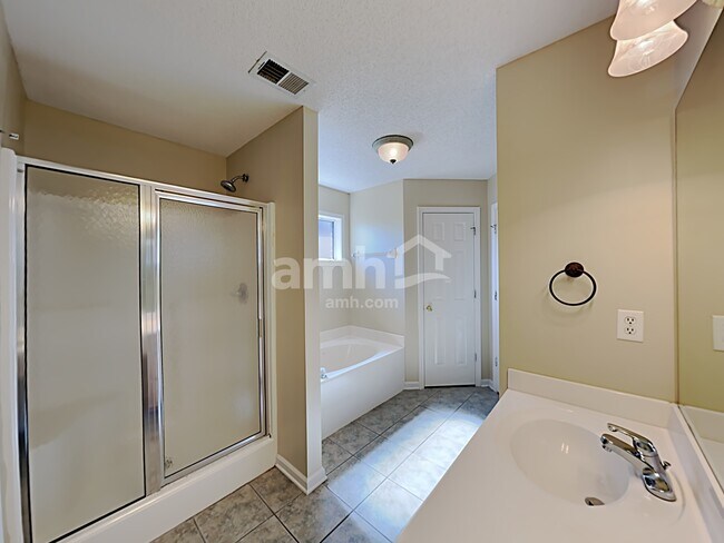 Building Photo - 3178 Stonehenge Drive