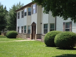 Primary Photo - Pine Tree Village Apartments