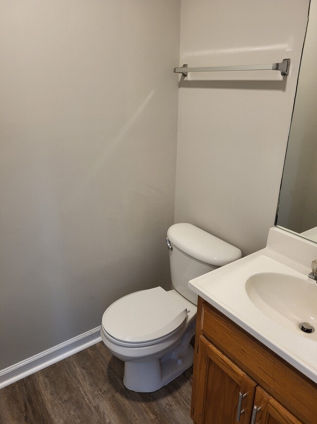 Building Photo - 103 Kayla Dr