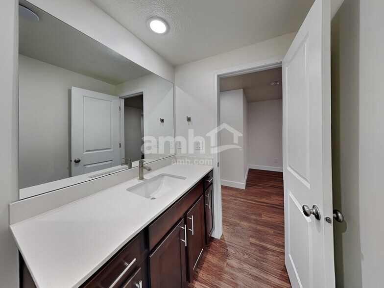 Building Photo - 6098 W Copper Hawk Dr