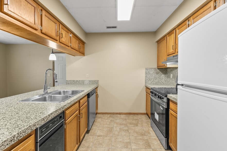 Kitchen - 2906 S 123rd St