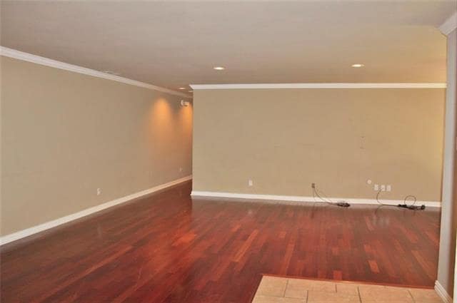 Building Photo - 3319 Bristol Rd