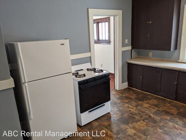 Building Photo - 3 br, 1.5 bath House - 815 West Thomas Street