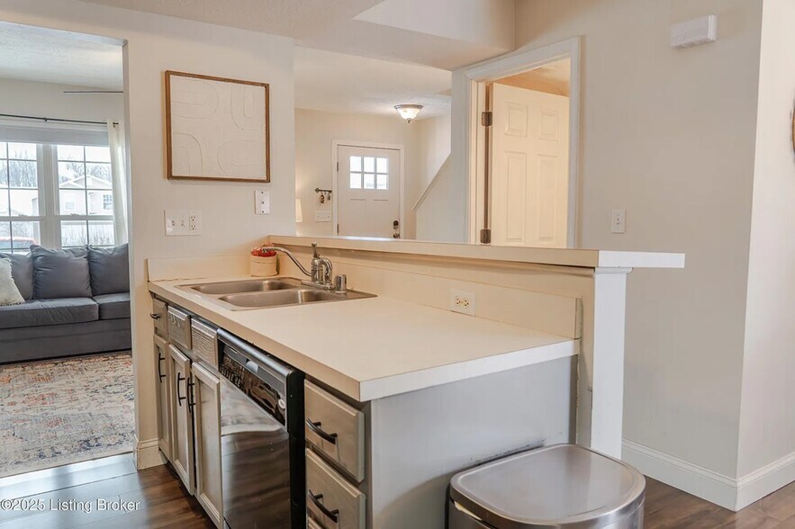 Building Photo - 12207 Hideaway Ct
