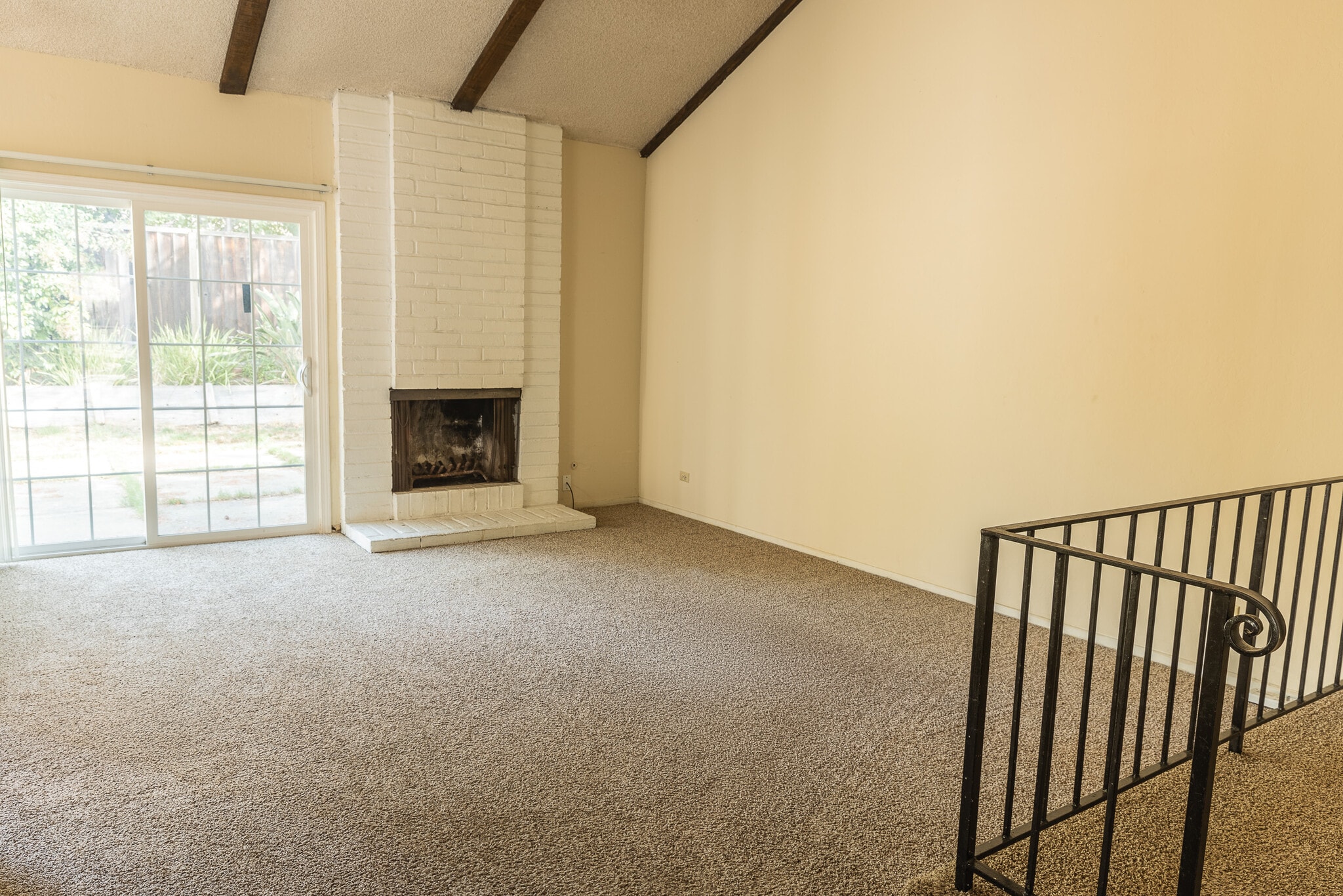 Building Photo - 7084 Via Ramada