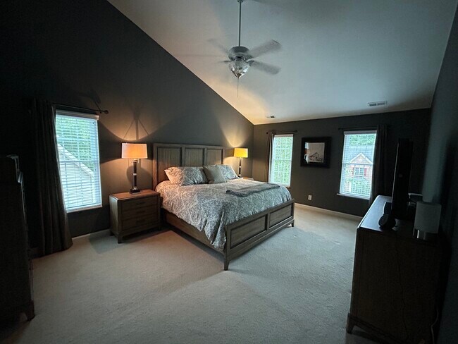 Building Photo - 16038 Cranleigh Dr
