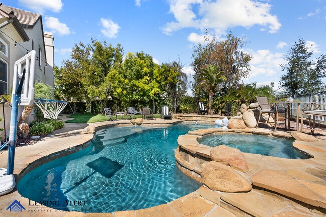 Building Photo - 26802 Pine Cliff Pl