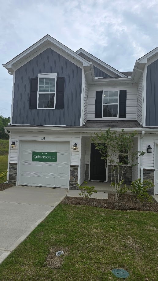 Building Photo - 121 Tango Dr