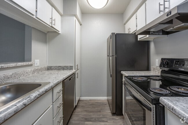1BR, 1BA - 640SF - Element on the Loop