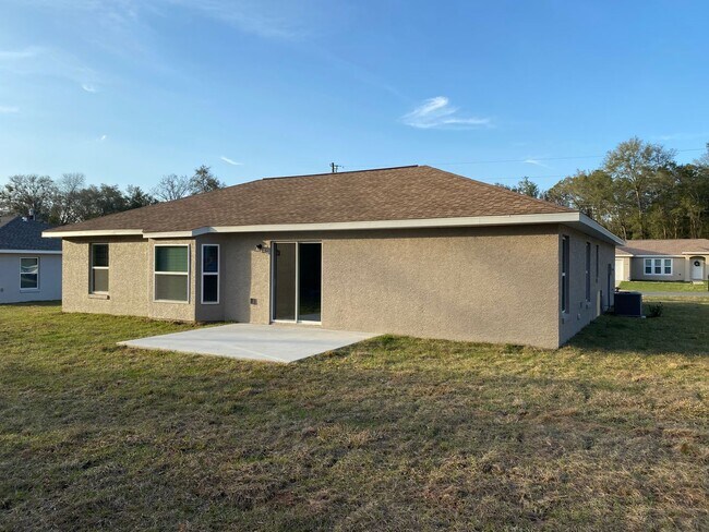 Building Photo - Desirable SW Ocala Neighborhood 3/2/2 **WON"T LAST**