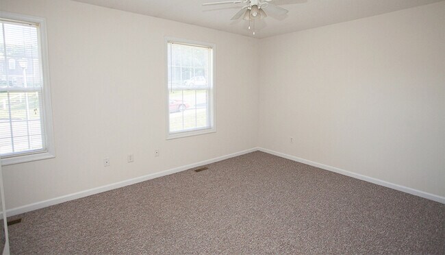Building Photo - 1334 Devon Ln