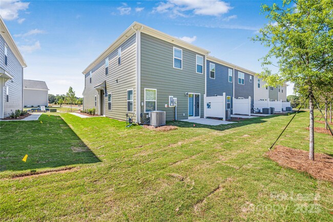 Building Photo - 2871 Yeager Dr NW