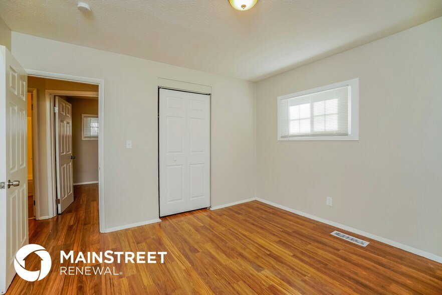 Building Photo - 1290 Elderwood Ave