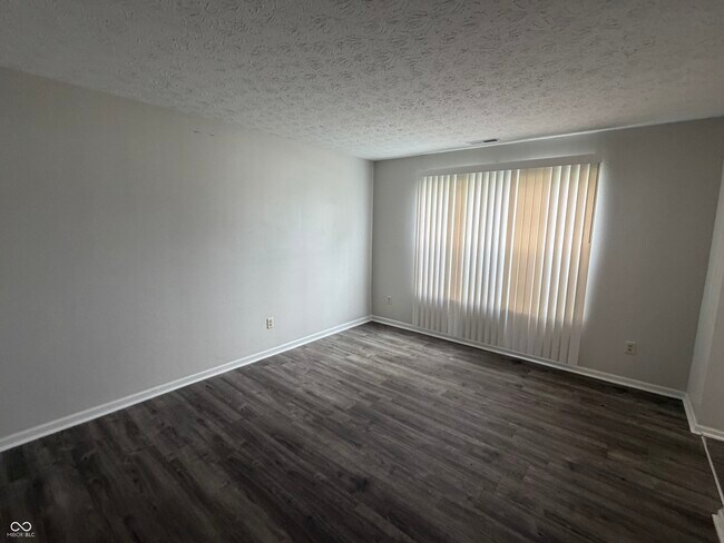 Building Photo - 411 Garden Grace Dr
