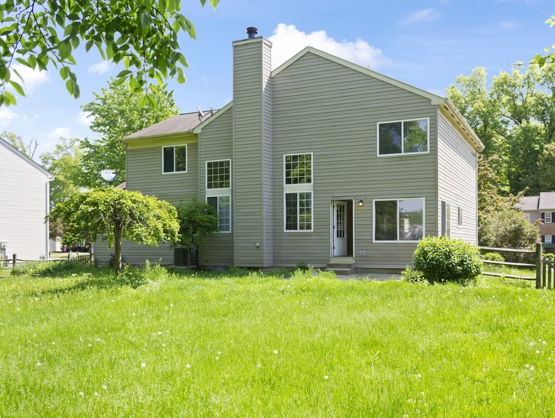 Building Photo - 1001 Vixen Dr