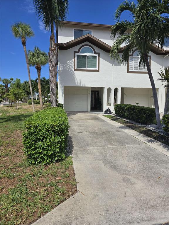 Building Photo - 346 Madeira Cir