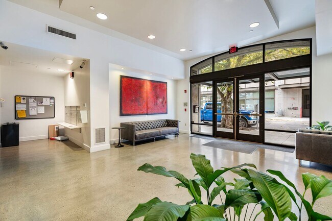 Building Photo - Old Town Lofts - South Facing Studio w/par...