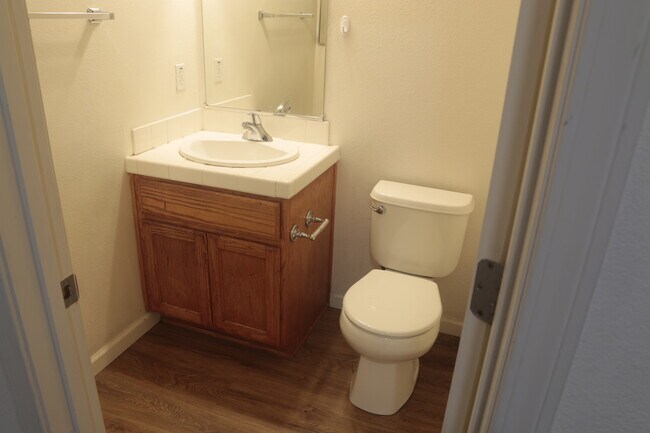 Building Photo - 464 Marina Way