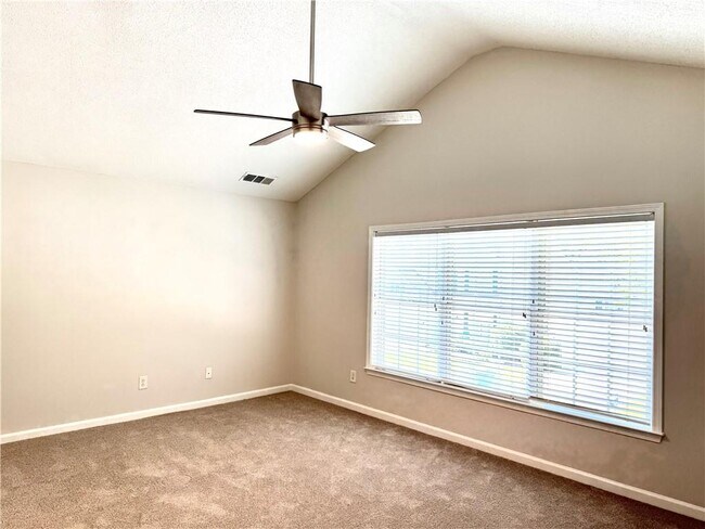 Building Photo - 306 Burdock Trce
