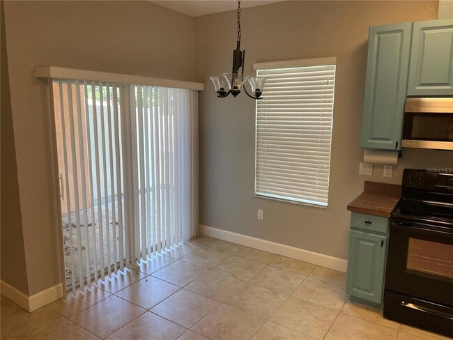 Building Photo - 165 Alexander Woods Dr