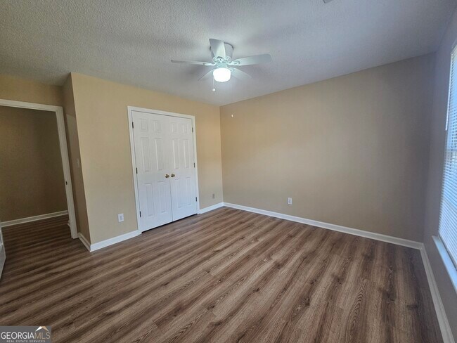 Building Photo - 24 Springfield Dr
