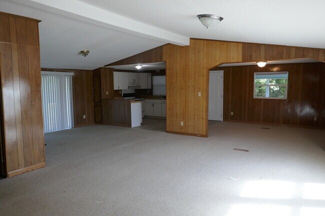 Building Photo - 1409 Mill Pond