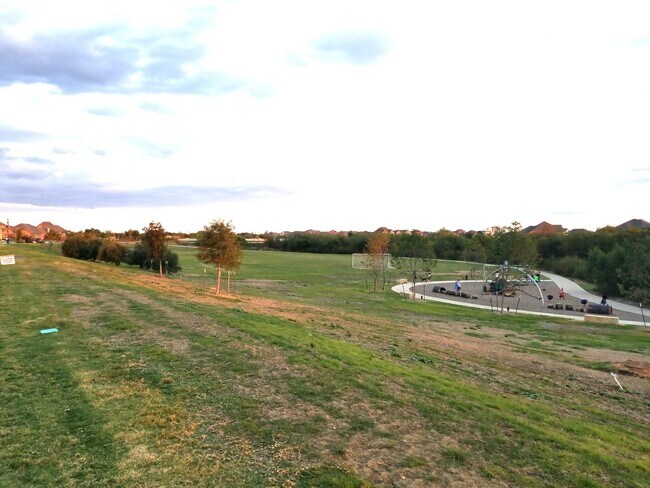 Building Photo - 15609 Canyon Ridge