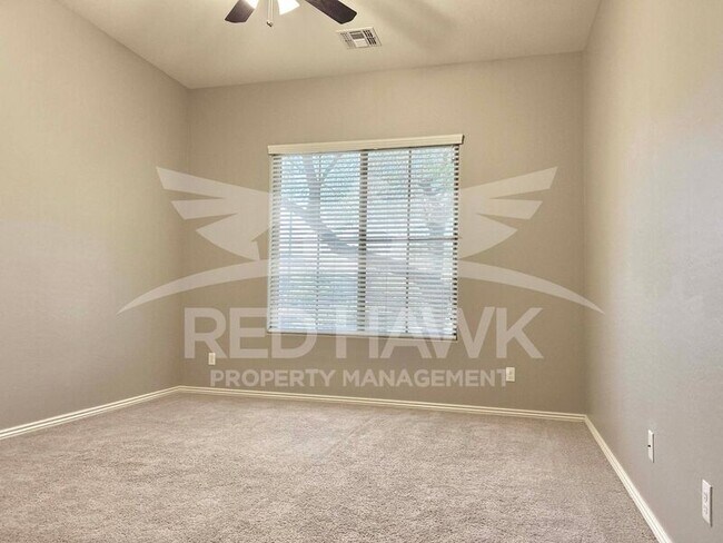 Building Photo - 3567 E Chestnut Ln