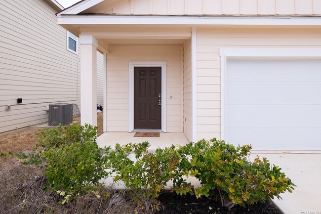 Building Photo - 14423 Bonito Loop