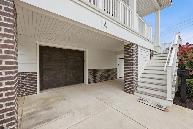Building Photo - 1A N Haverford Ave