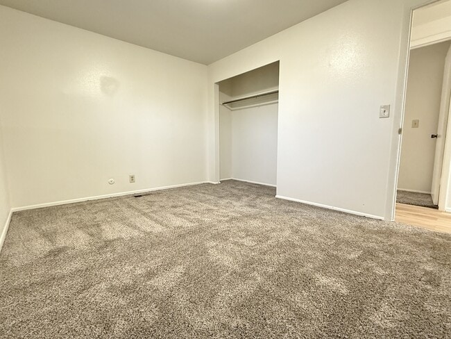 Building Photo - 2175 S 300 E