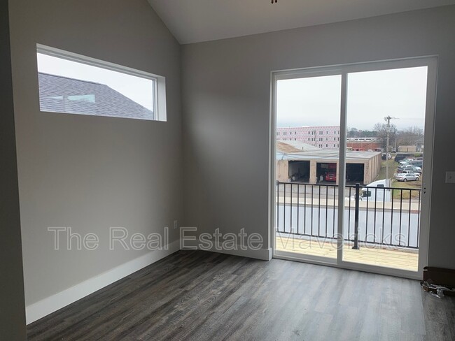 Building Photo - 1609 Fagan St
